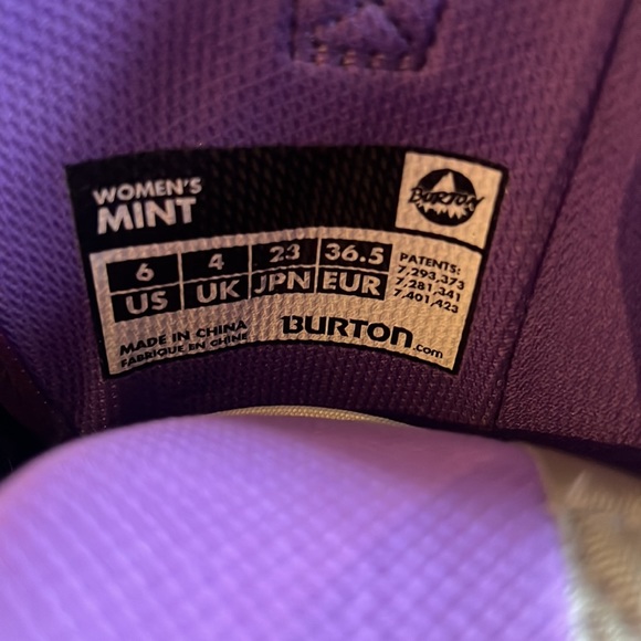 Burton Mint Snowboarding Boots 🏂🏂 - Picture 3 of 5